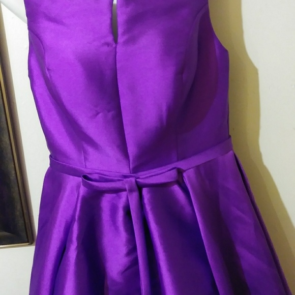 Dress - Picture 7 of 8